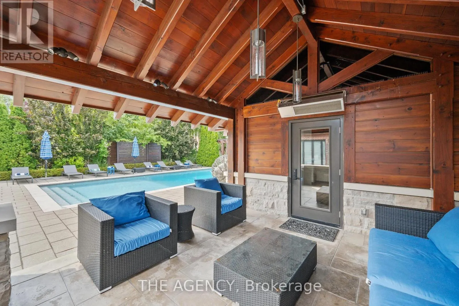 49 BAYSIDE COURT