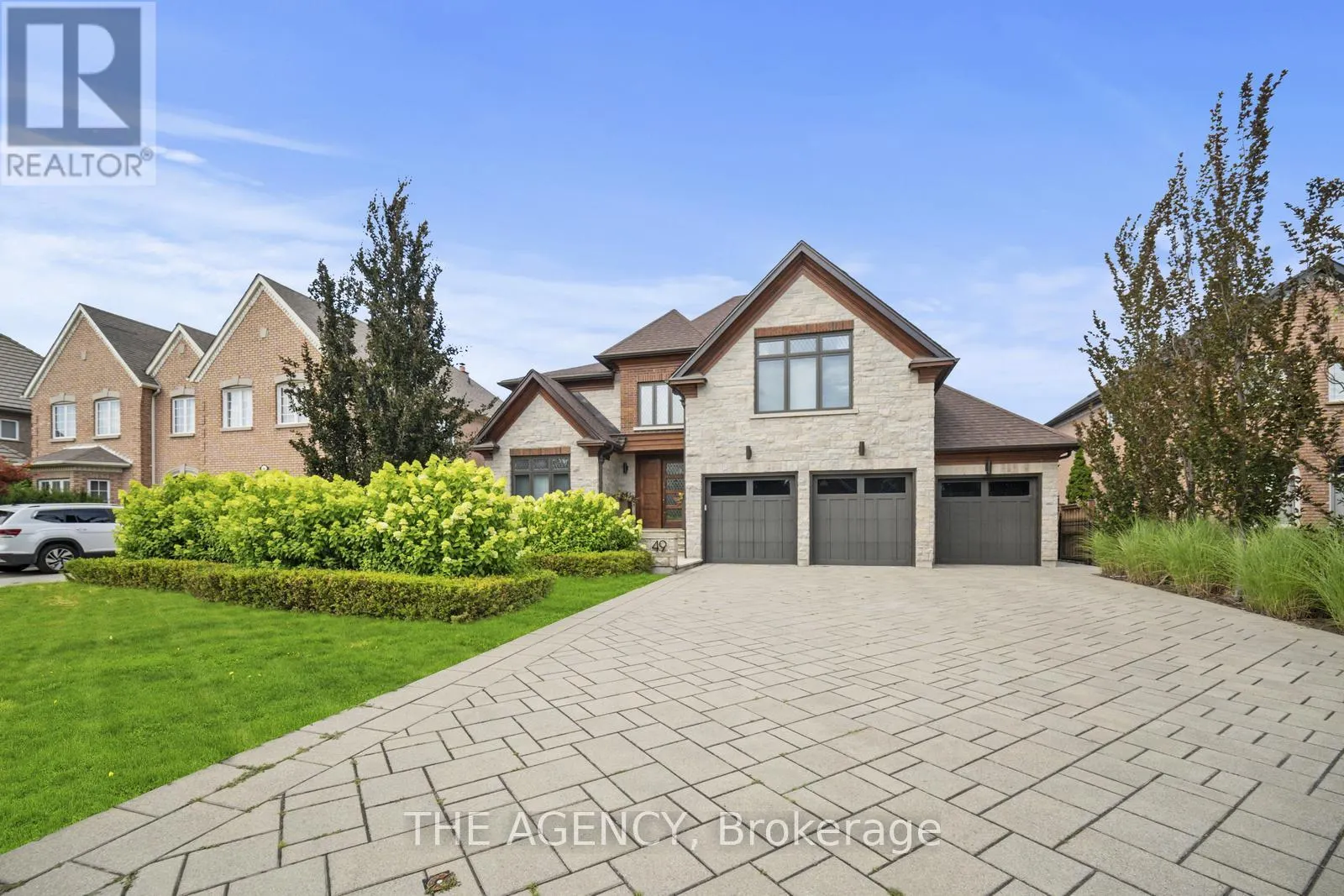 49 BAYSIDE COURT
