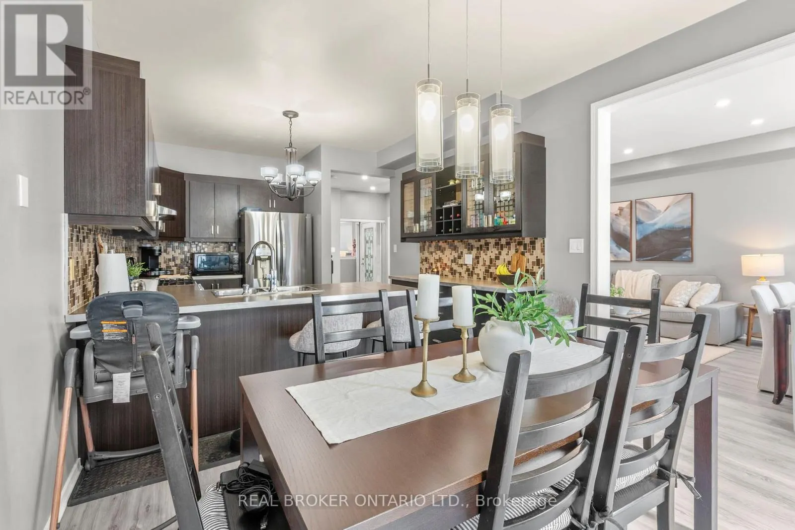 85 LAURIER AVENUE