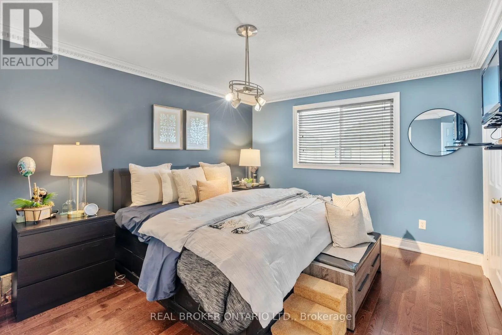 85 LAURIER AVENUE