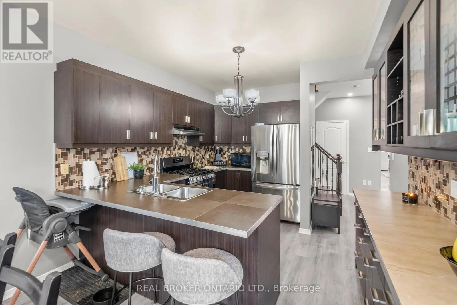 85 LAURIER AVENUE