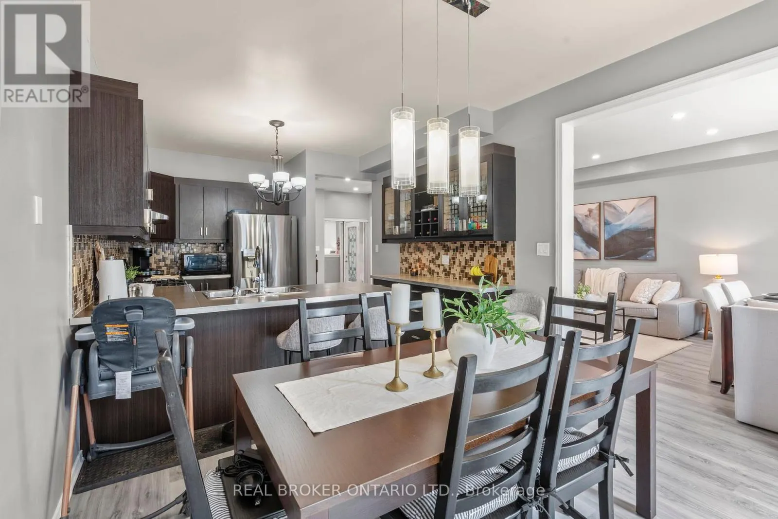 85 LAURIER AVENUE