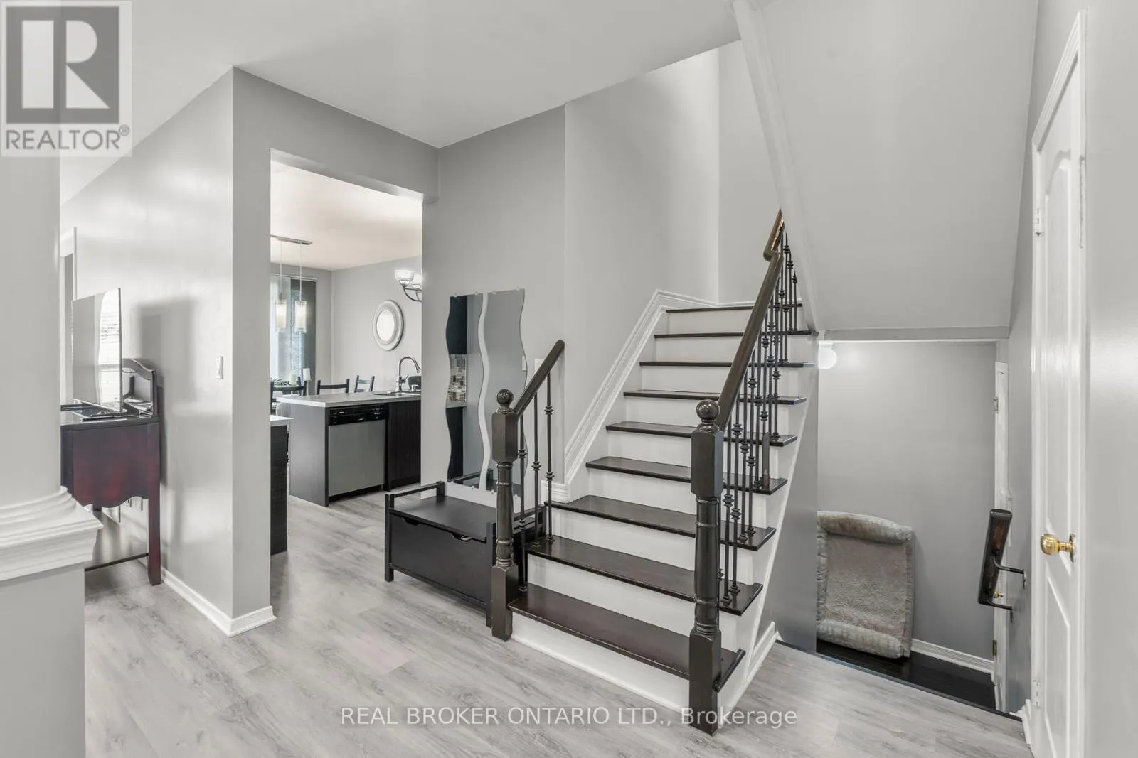 85 LAURIER AVENUE