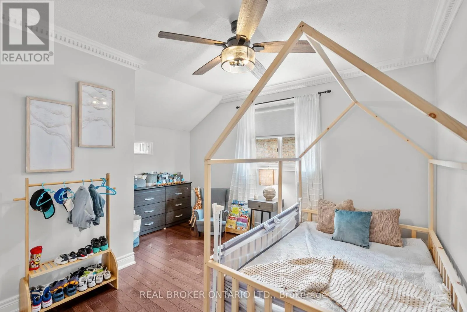 85 LAURIER AVENUE