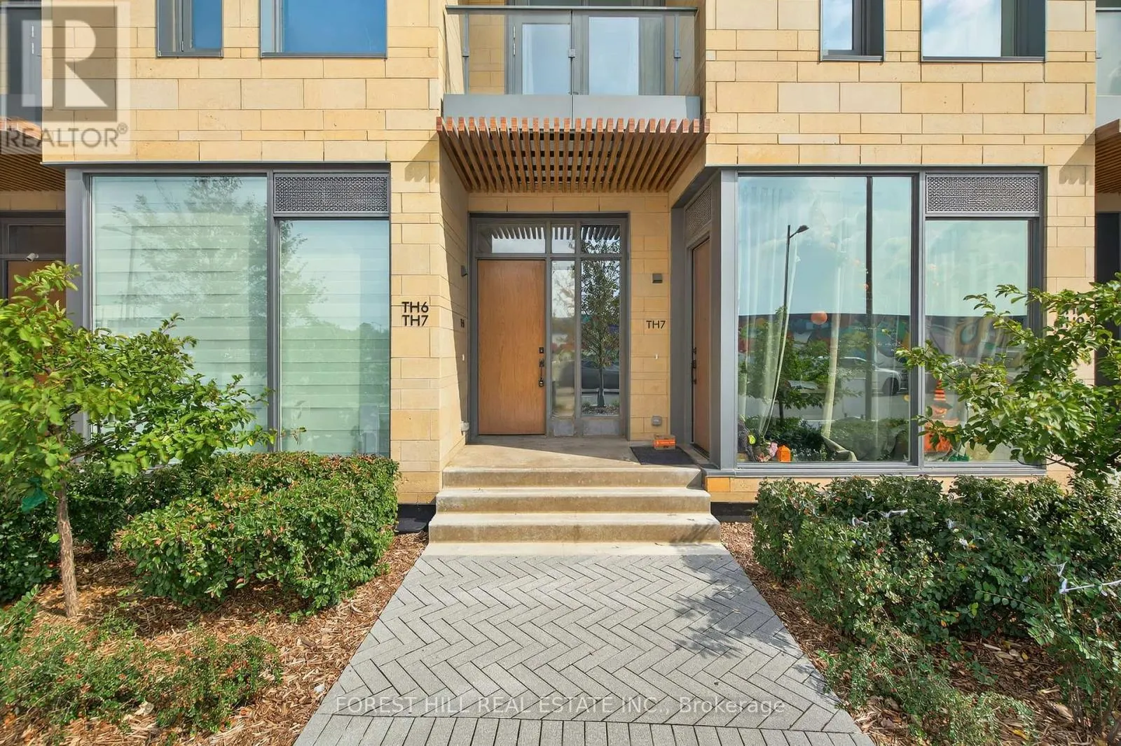 TH6 - 9 BUTTERMILL AVENUE