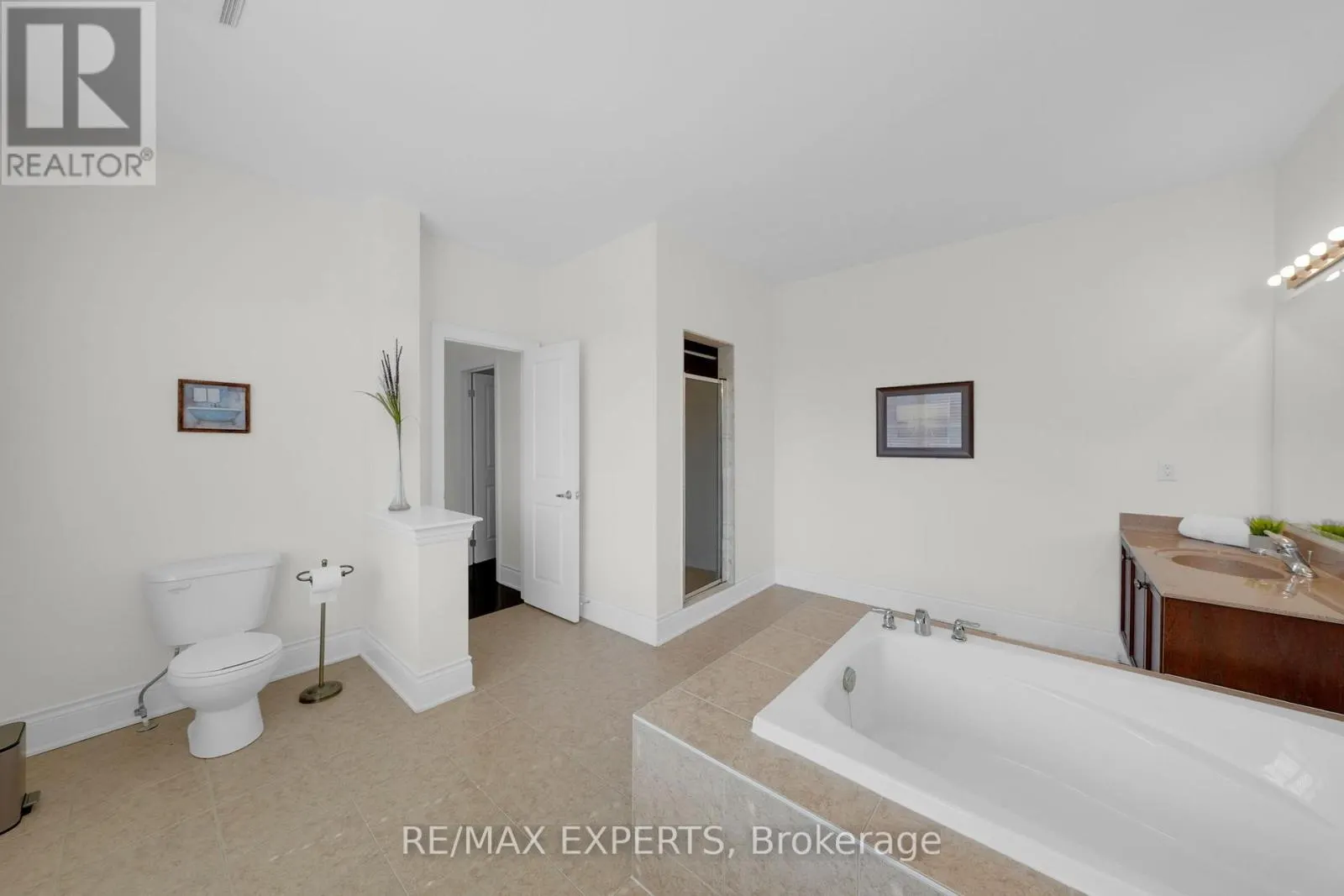 134 ORLEANS CIRCLE