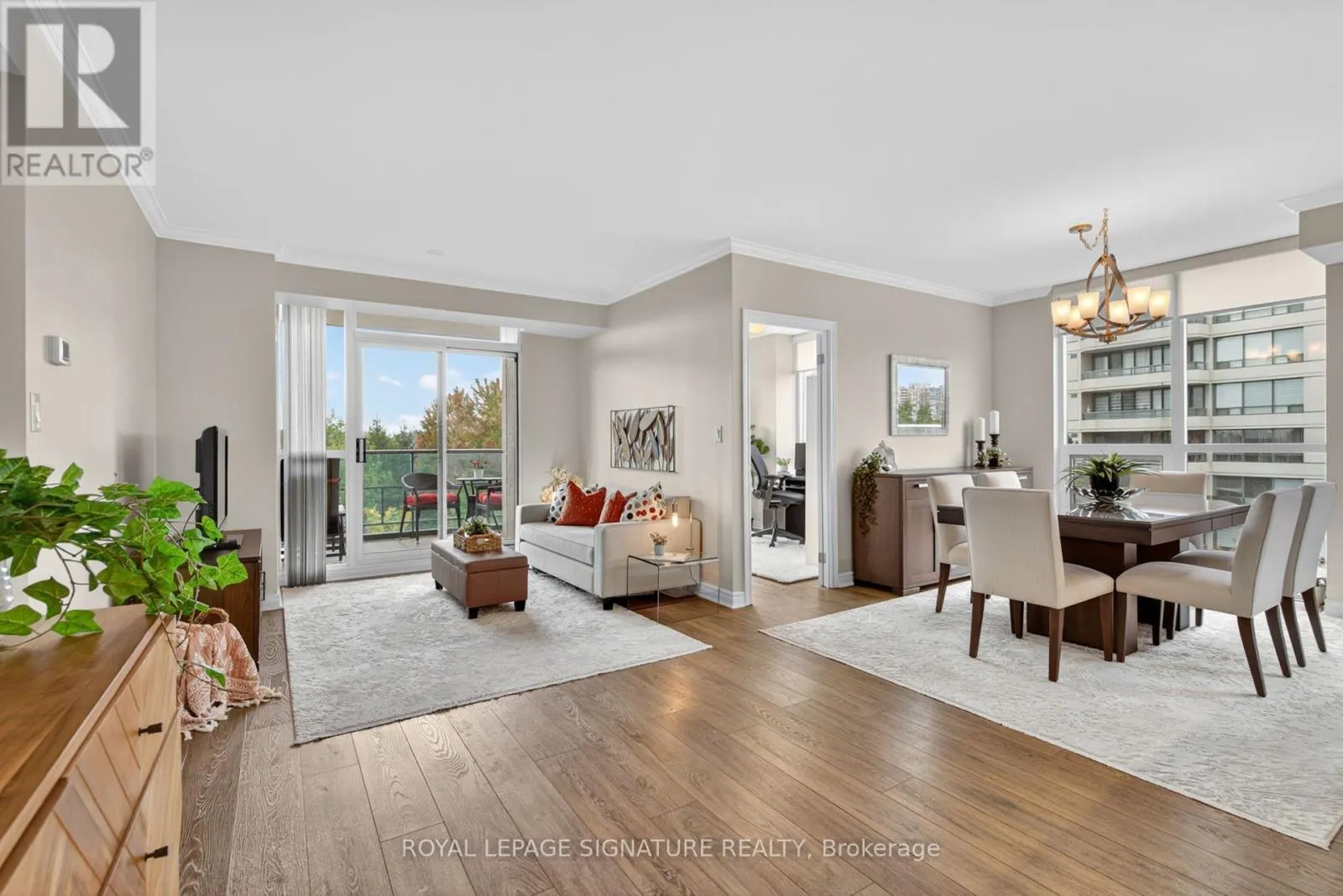 406 - 100 PROMENADE CIRCLE
