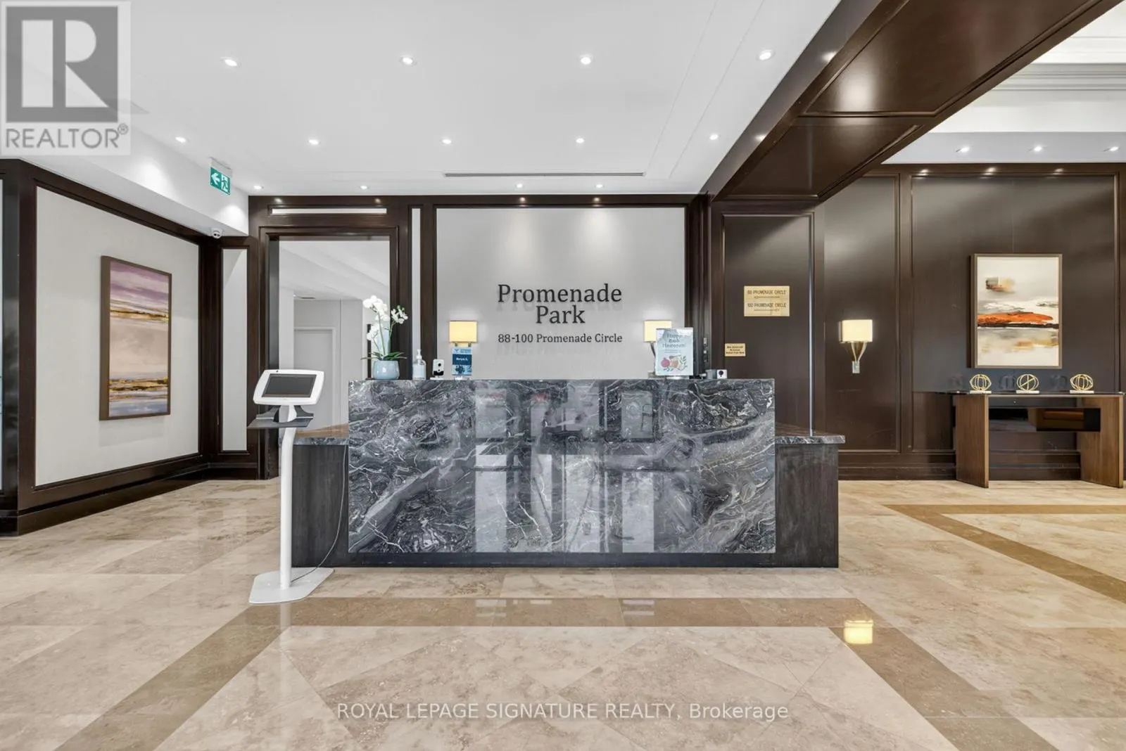 406 - 100 PROMENADE CIRCLE