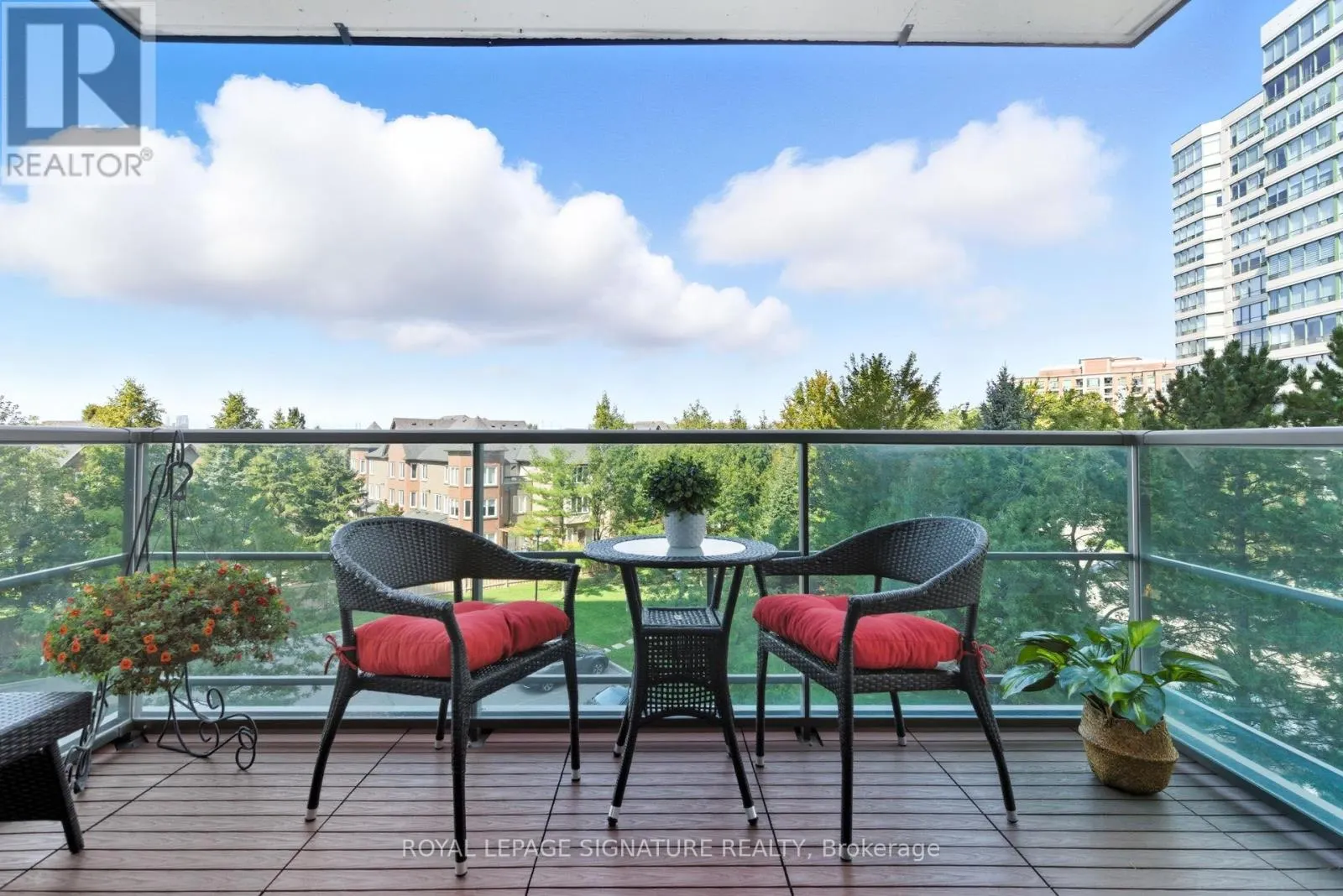 406 - 100 PROMENADE CIRCLE