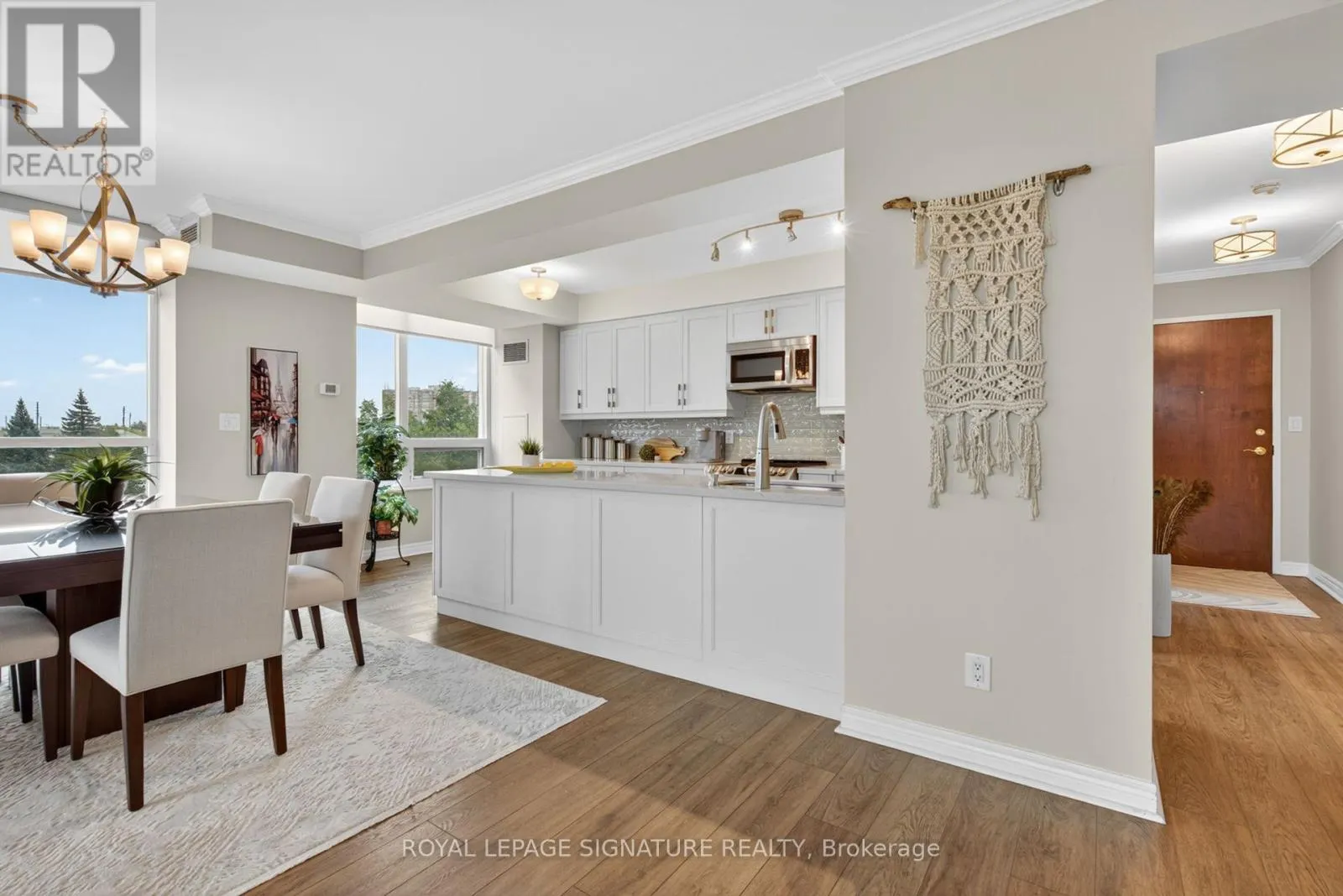 406 - 100 PROMENADE CIRCLE