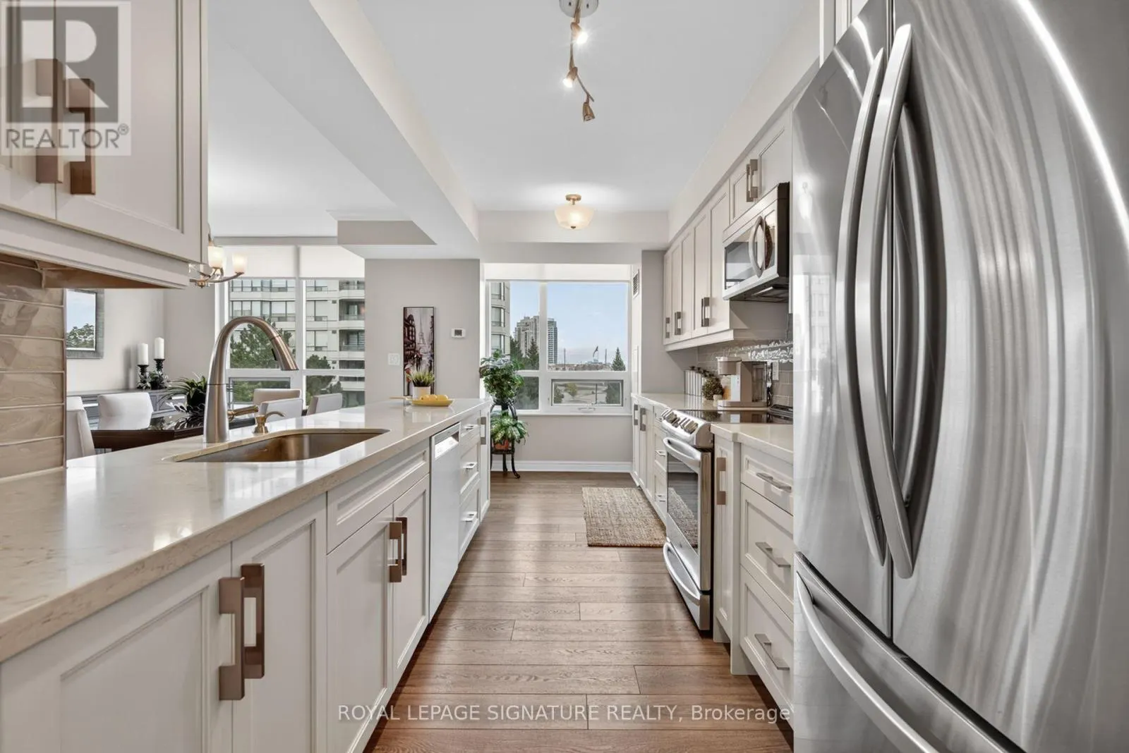 406 - 100 PROMENADE CIRCLE