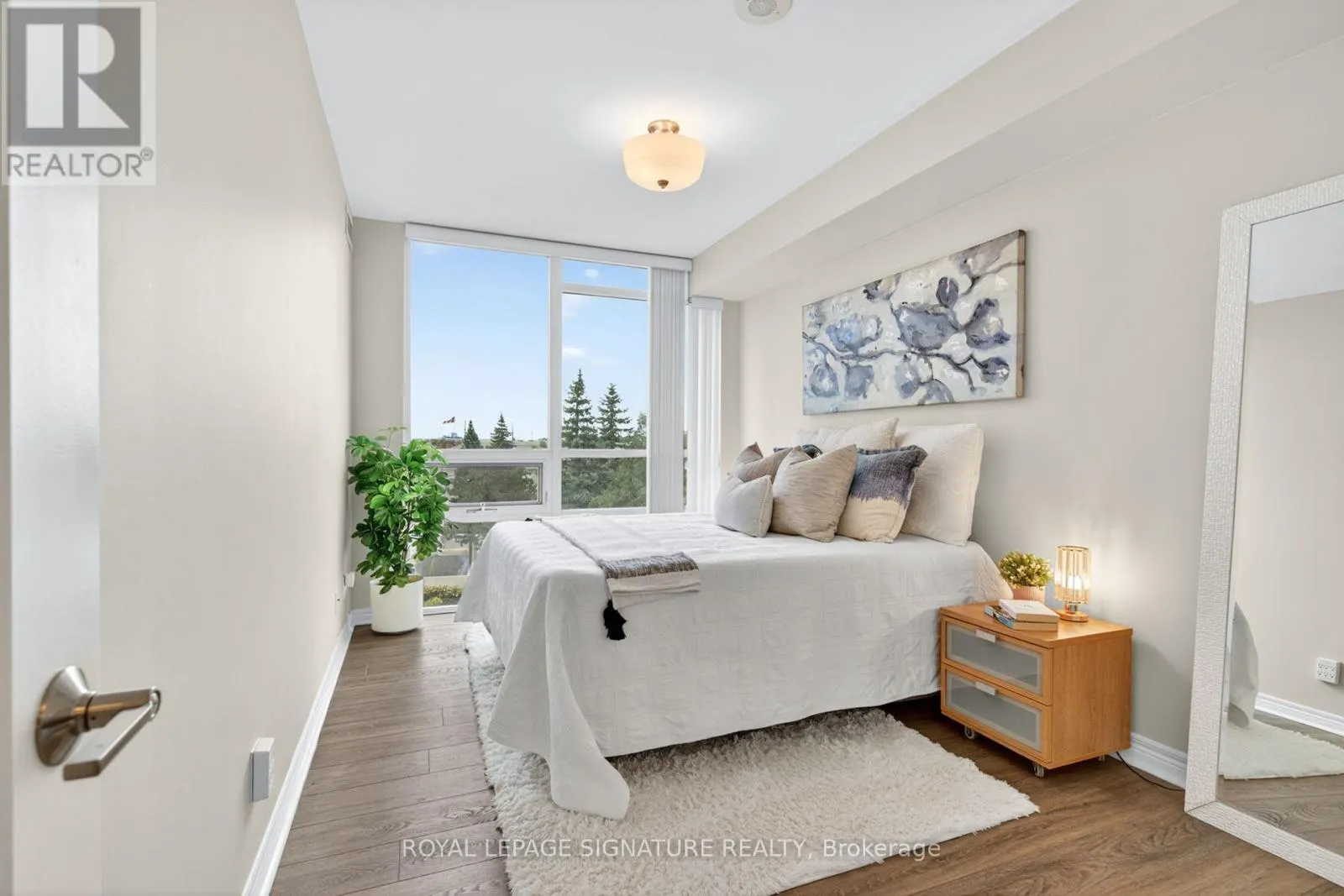 406 - 100 PROMENADE CIRCLE