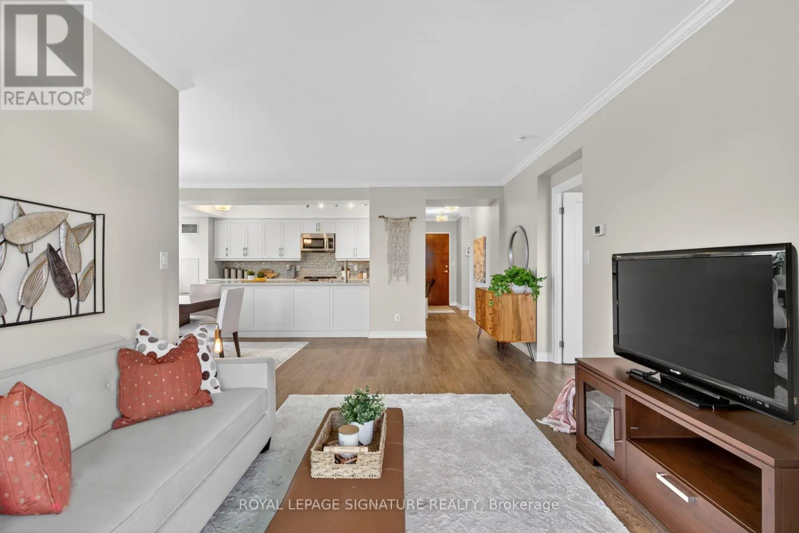 406 - 100 PROMENADE CIRCLE