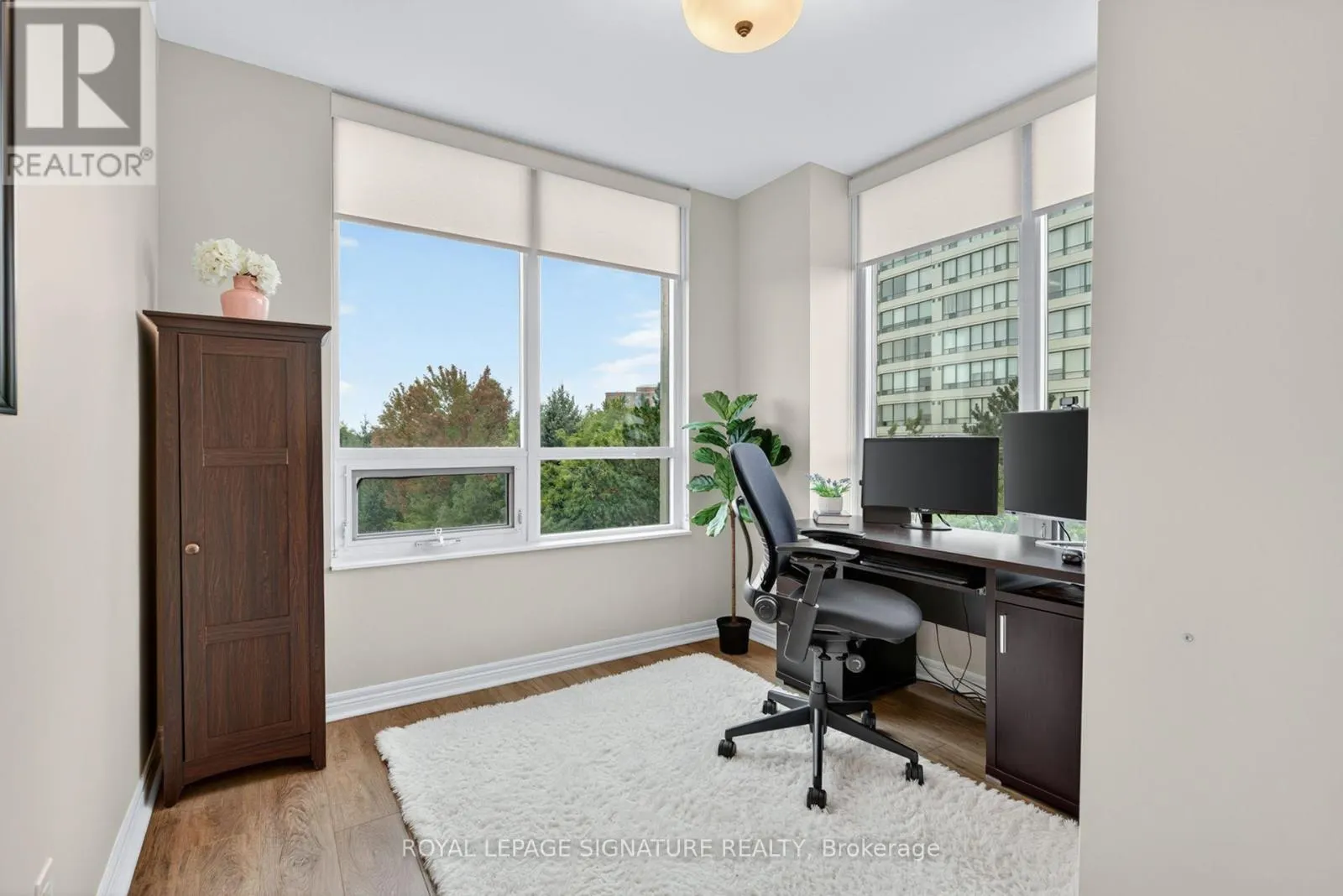 406 - 100 PROMENADE CIRCLE