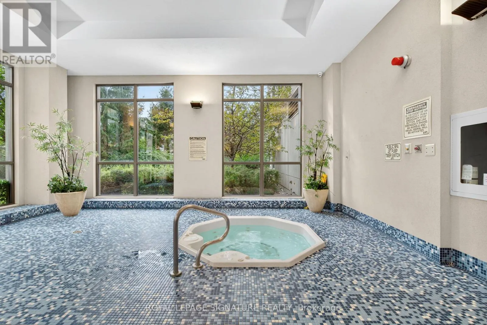 406 - 100 PROMENADE CIRCLE
