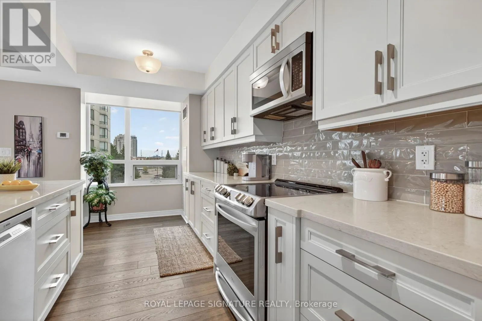 406 - 100 PROMENADE CIRCLE