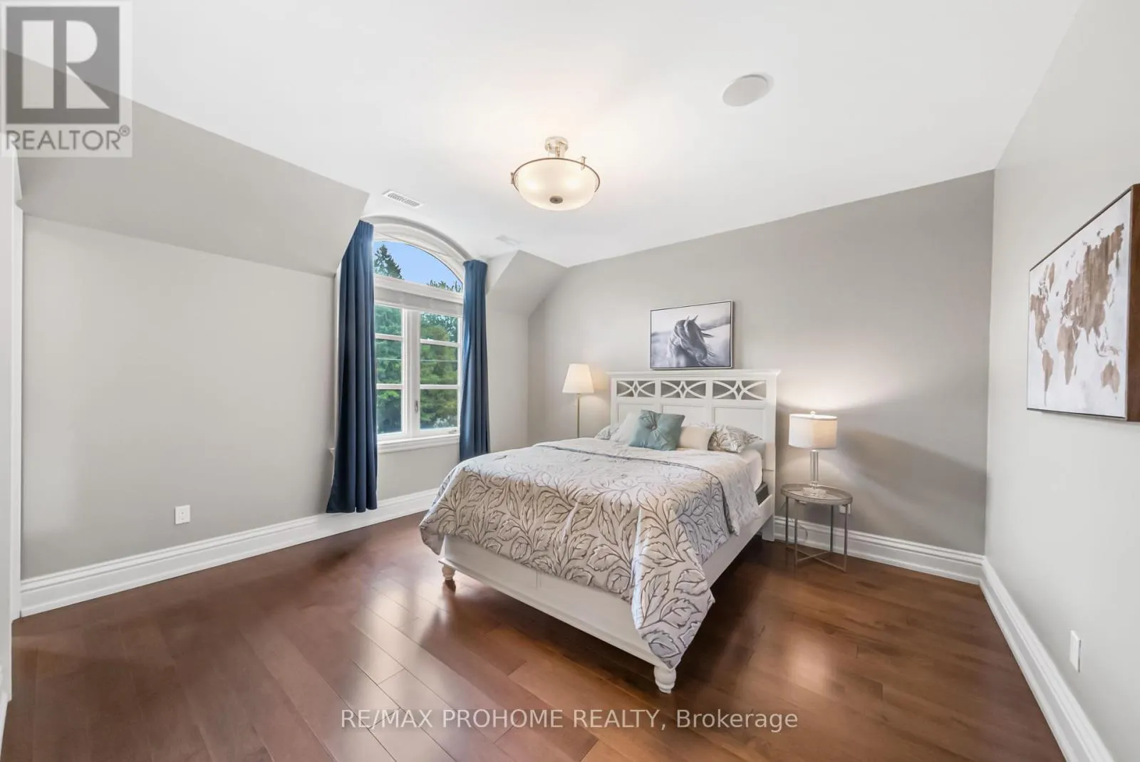 38 PARK CRESCENT