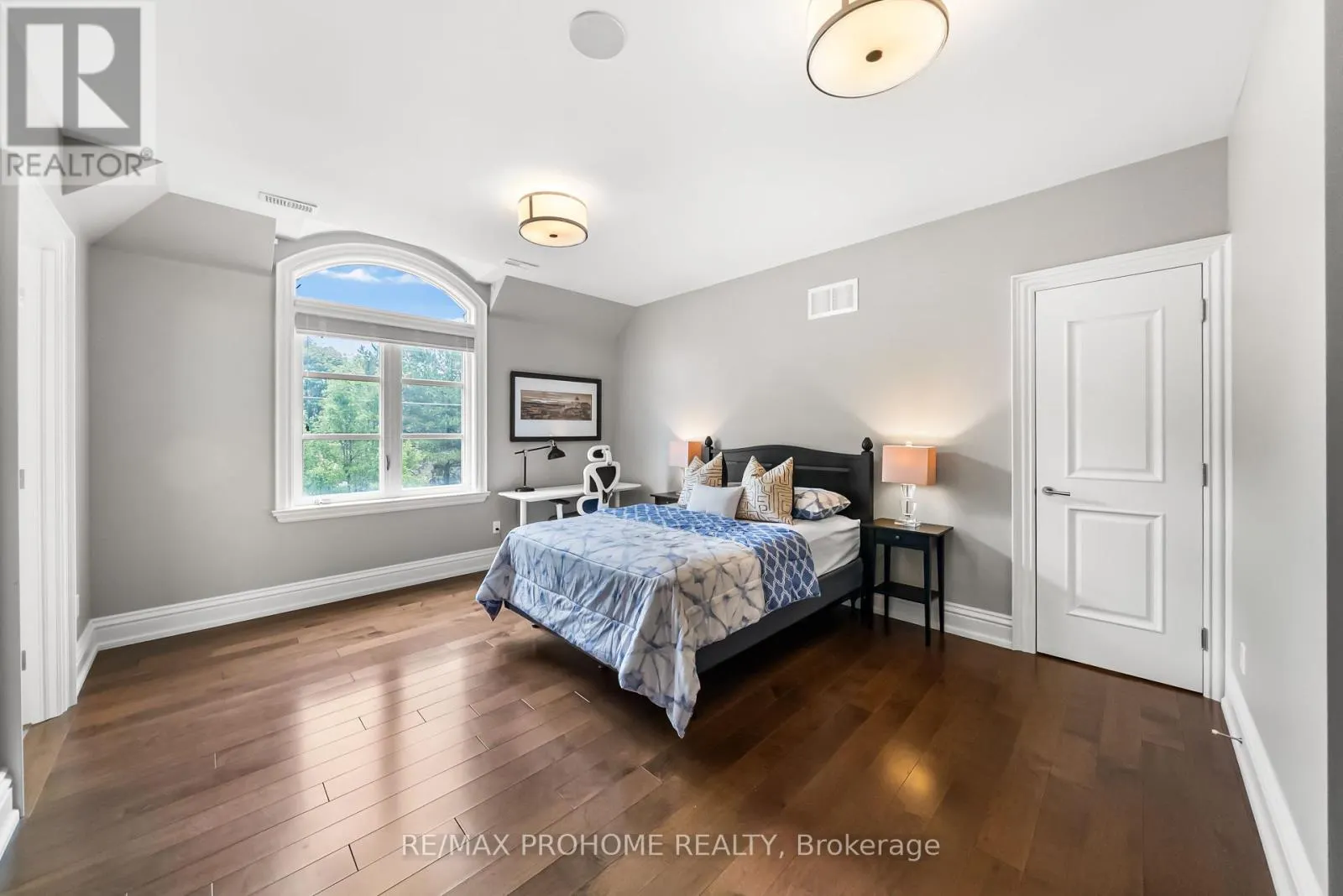 38 PARK CRESCENT