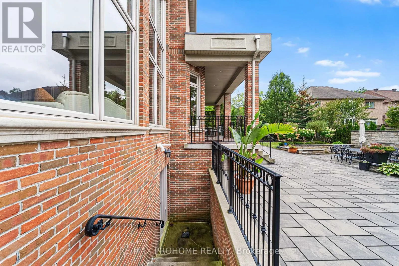38 PARK CRESCENT