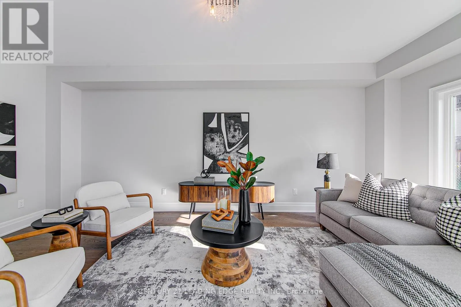 108 LORNE THOMAS PLACE