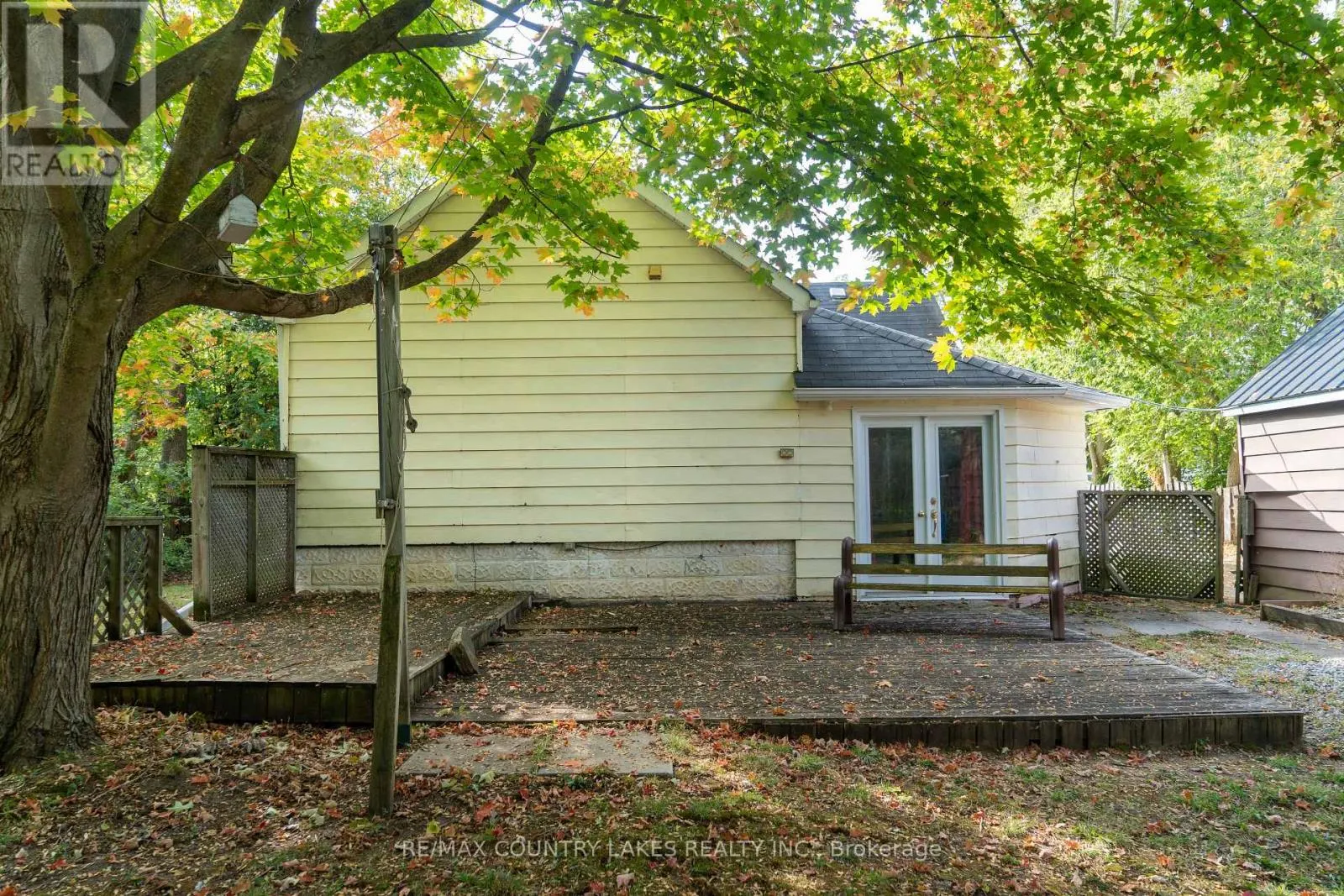 446 MAIN STREET E
