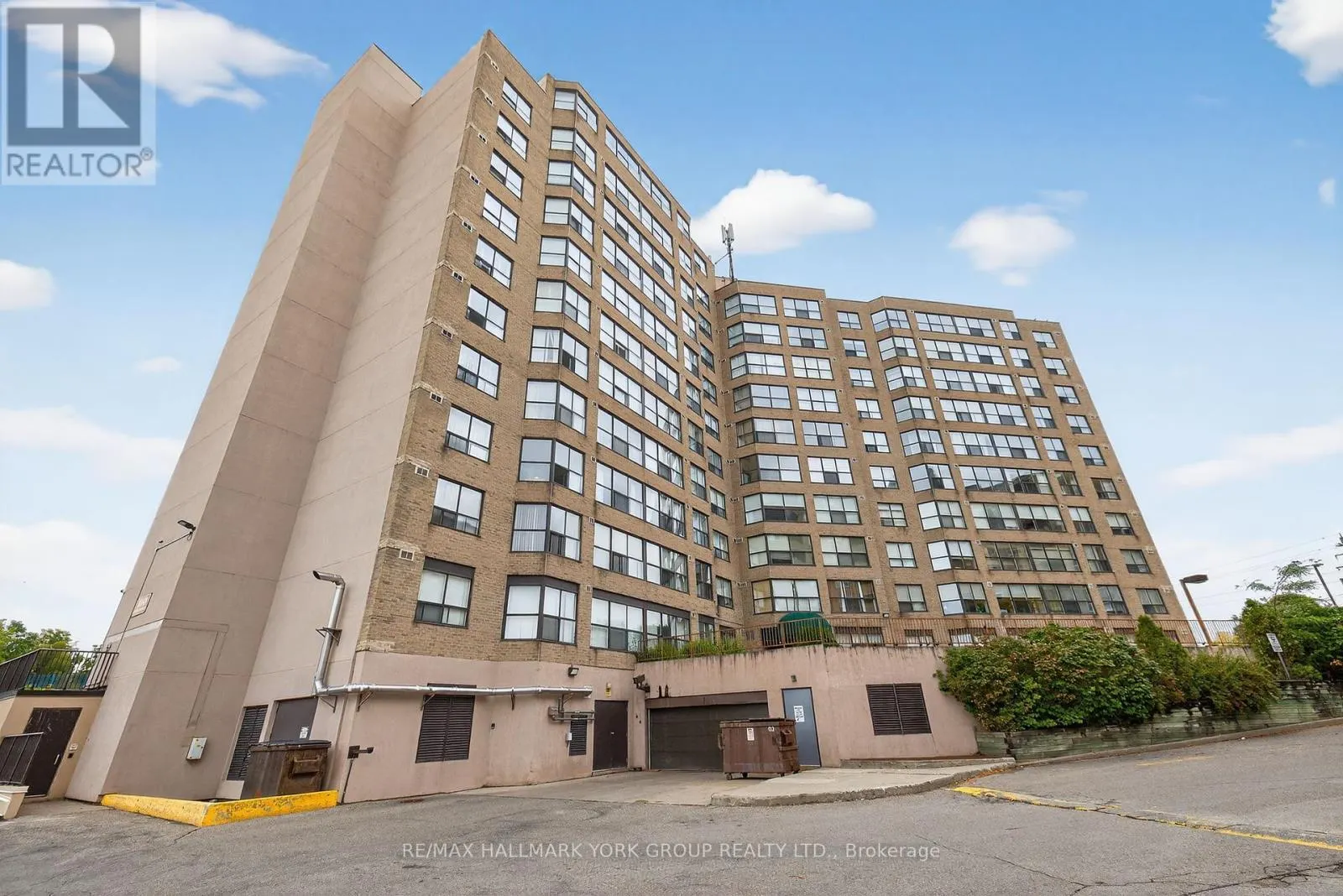 906 - 250 DAVIS DRIVE