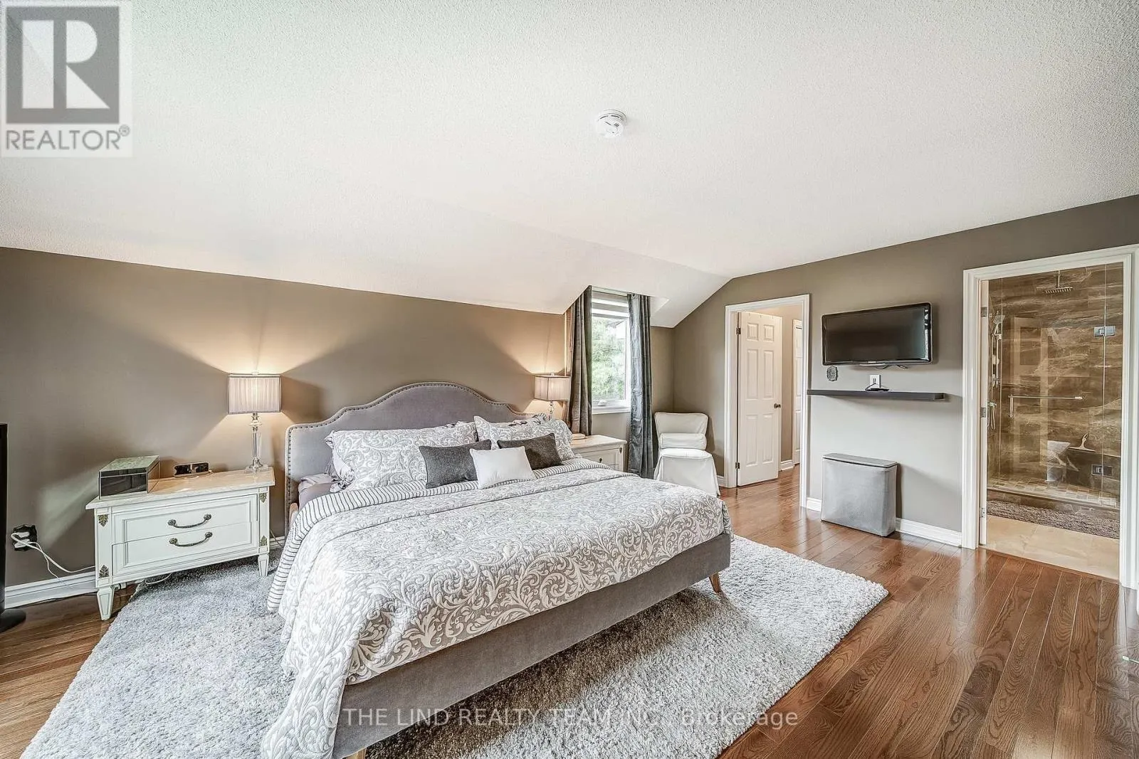 35 GOLF LINKS DRIVE