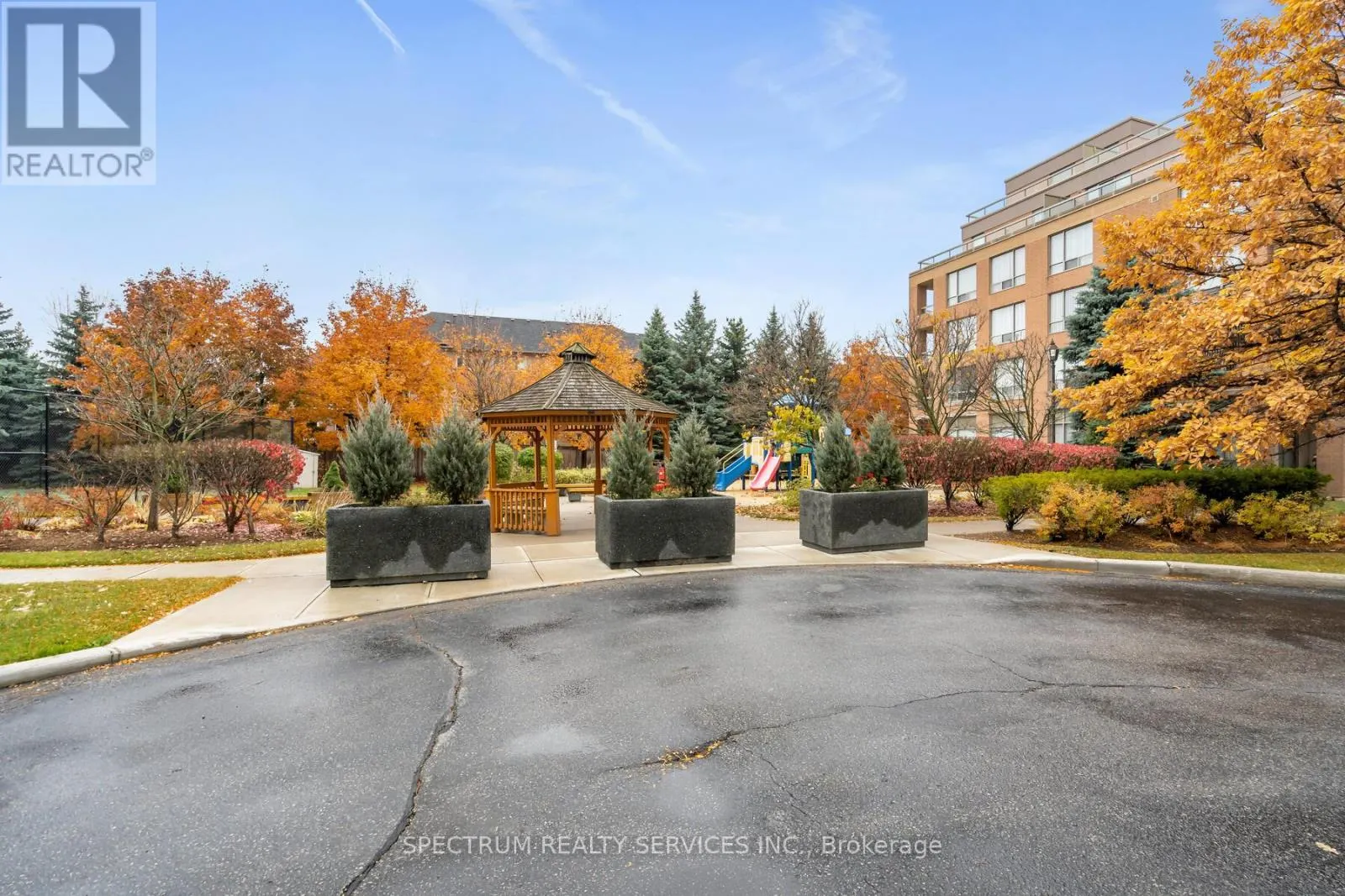 1016 - 9 NORTHERN HEIGHTS DRIVE