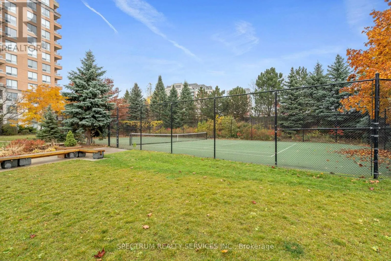 1016 - 9 NORTHERN HEIGHTS DRIVE