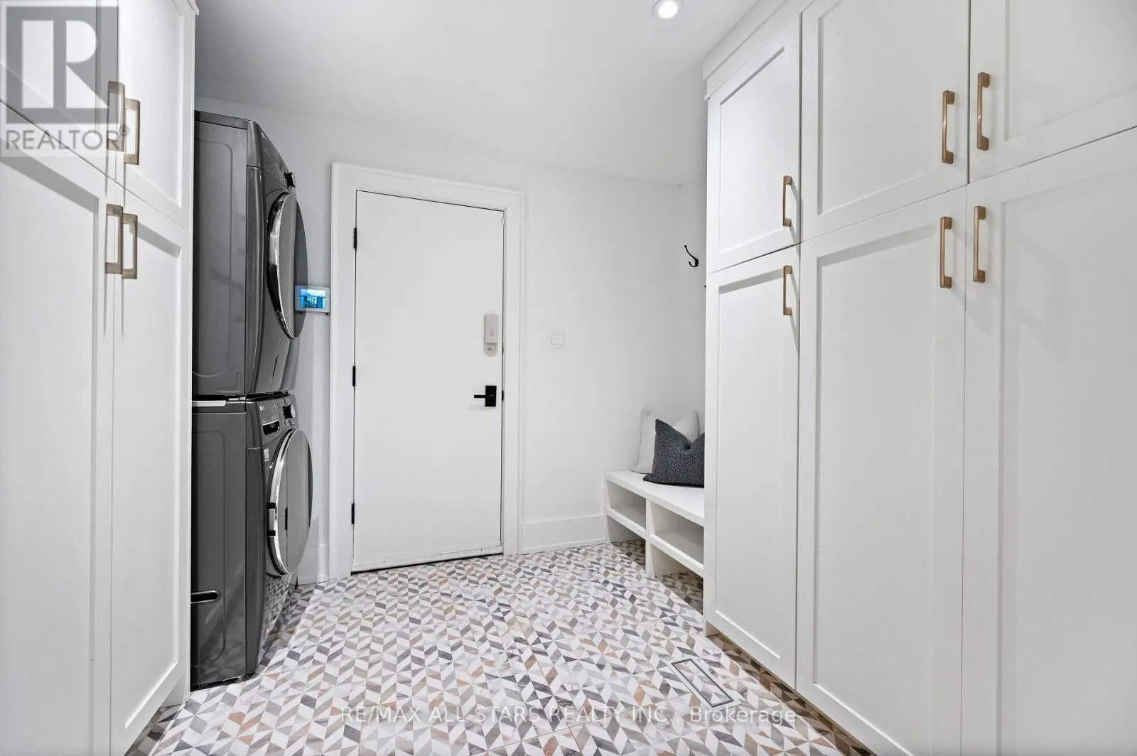 45 ROSEMEAD CLOSE