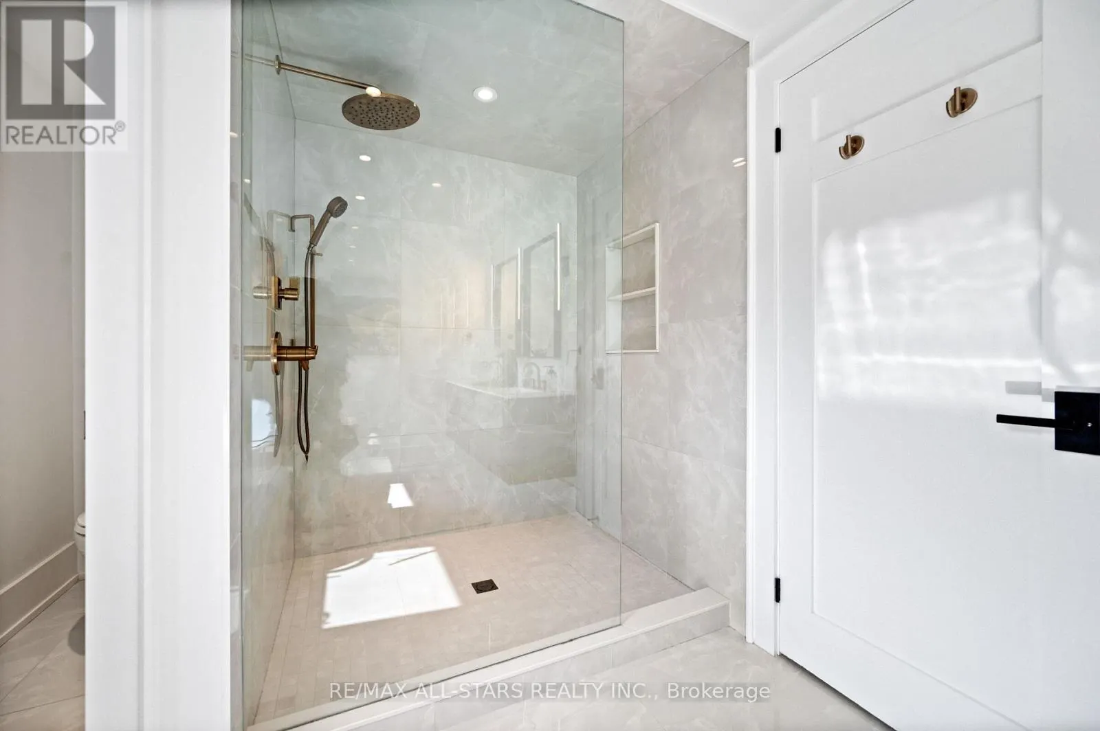 45 ROSEMEAD CLOSE