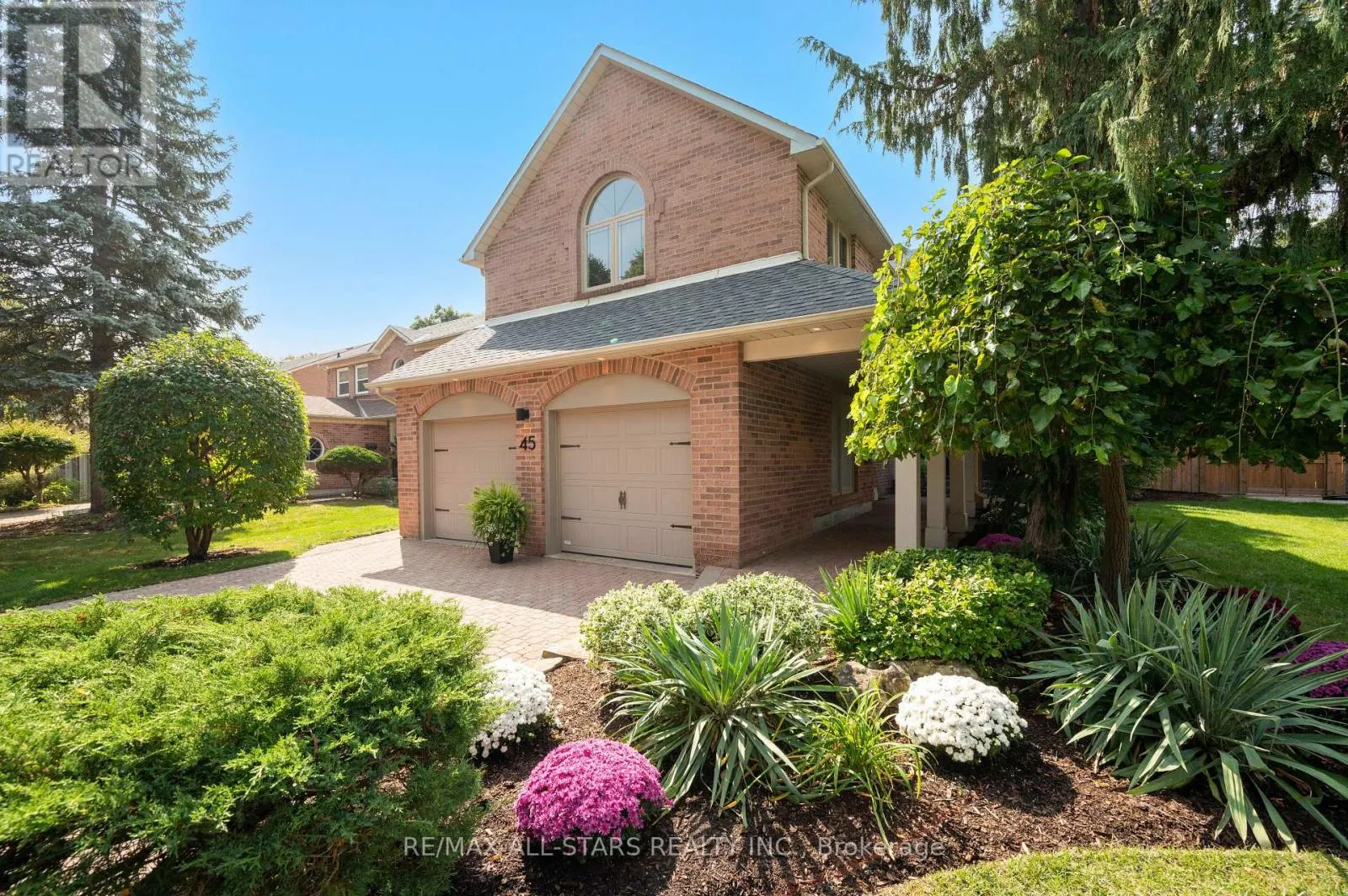 45 ROSEMEAD CLOSE