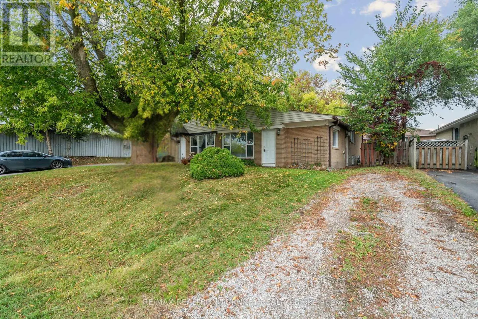 81 RYE CRESCENT