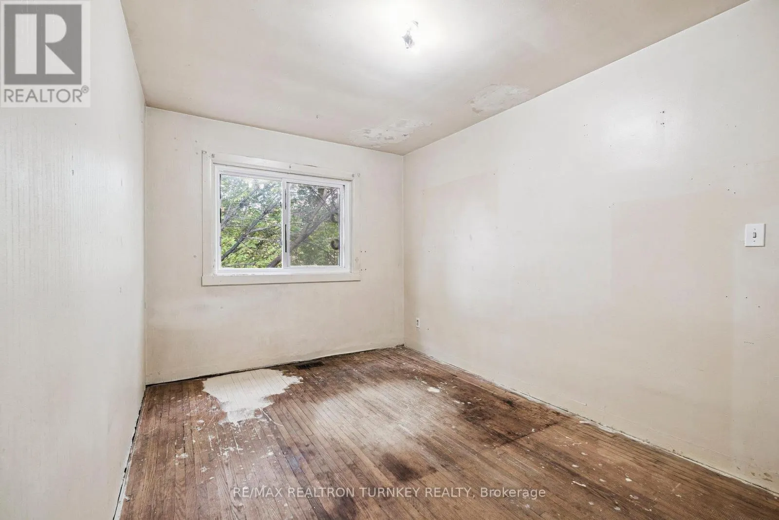 81 RYE CRESCENT