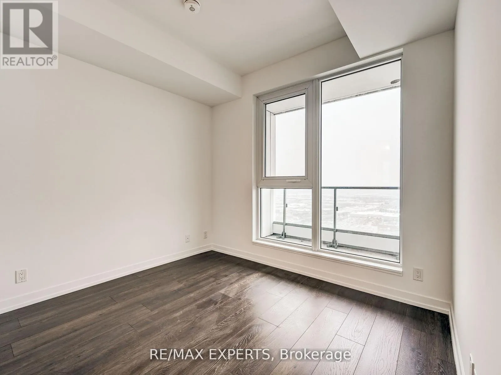 3505 - 5 BUTTERMILL AVENUE