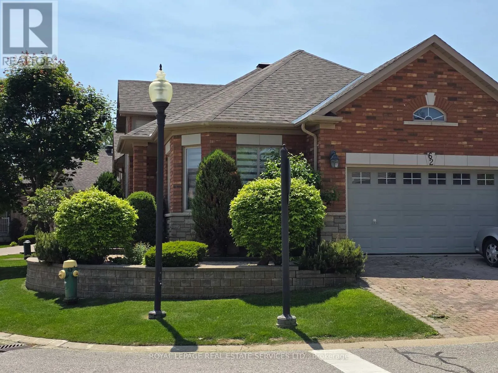 62 RENAISSANCE POINT