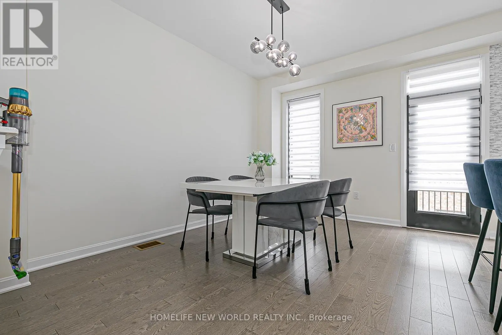 85 CASELY AVENUE