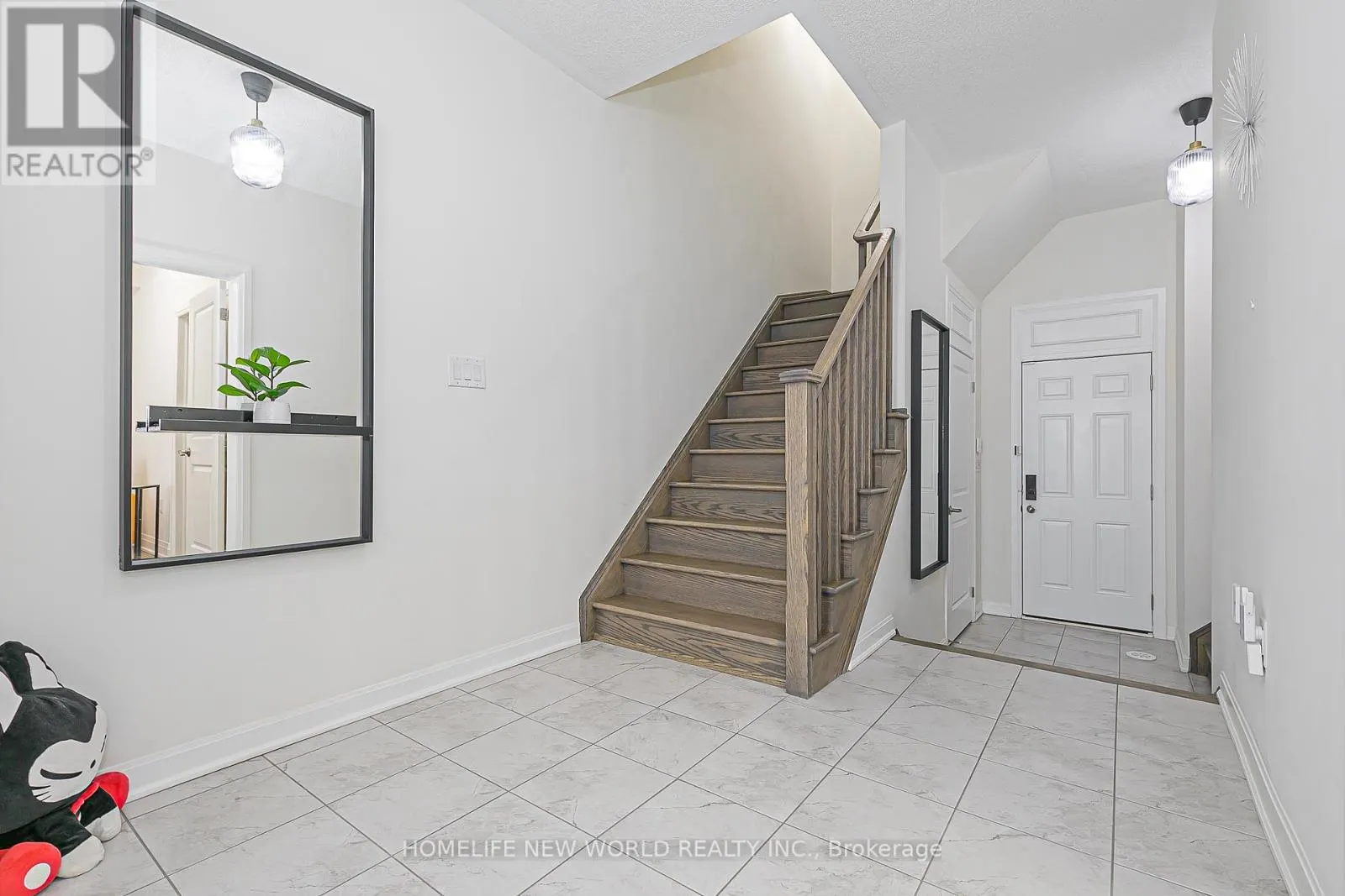 85 CASELY AVENUE