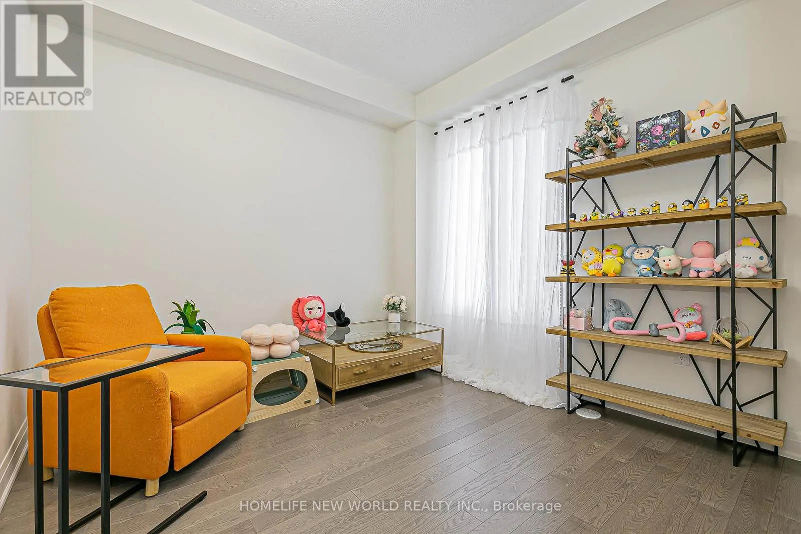 85 CASELY AVENUE