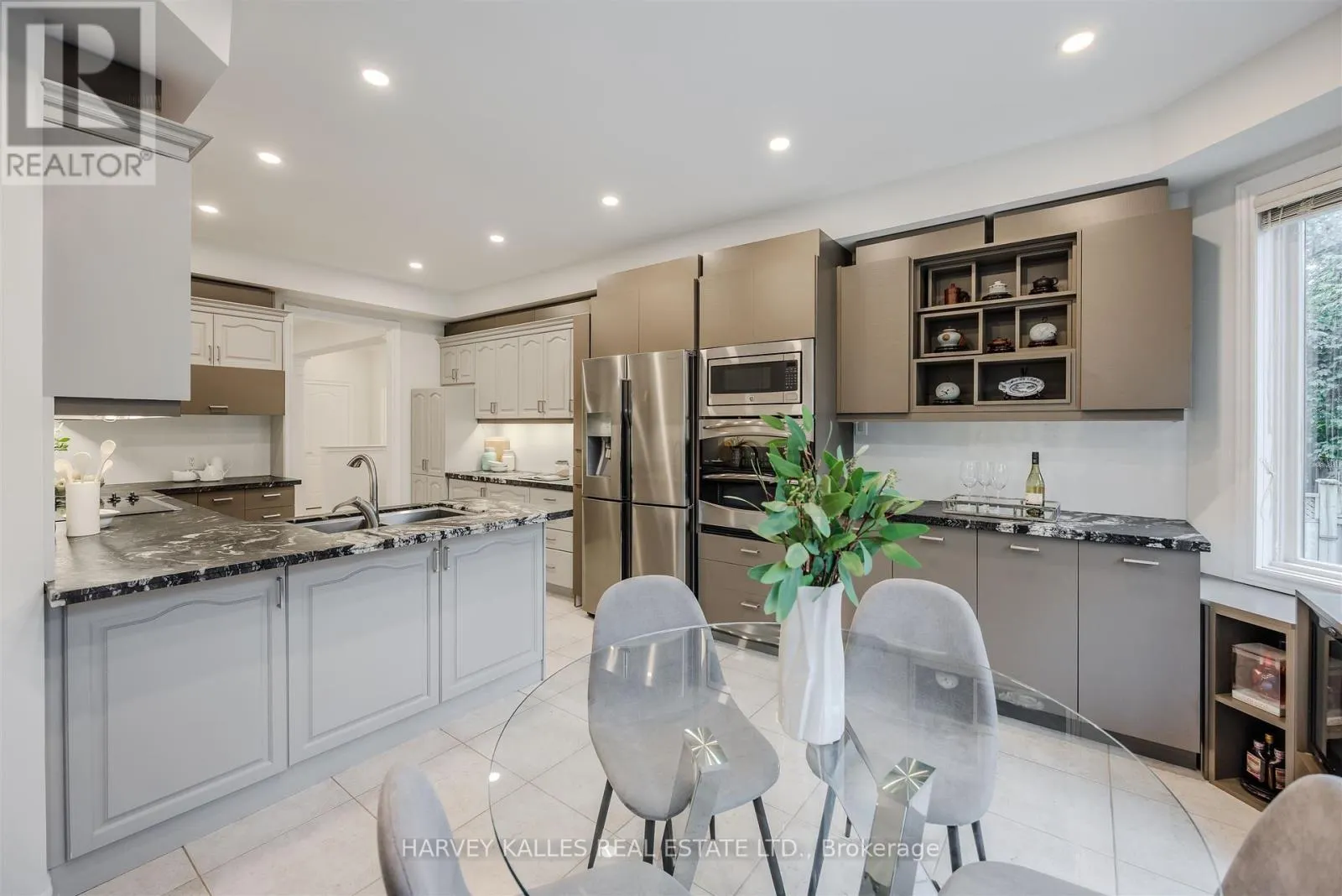 94 SUTCLIFFE CRESCENT