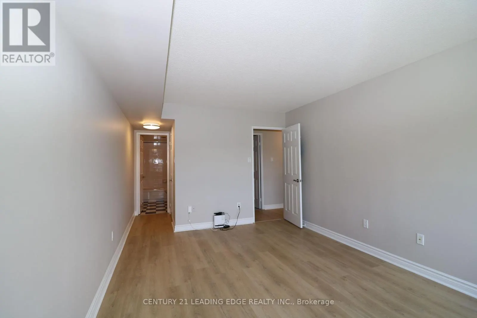 1206 - 8501 BAYVIEW AVENUE