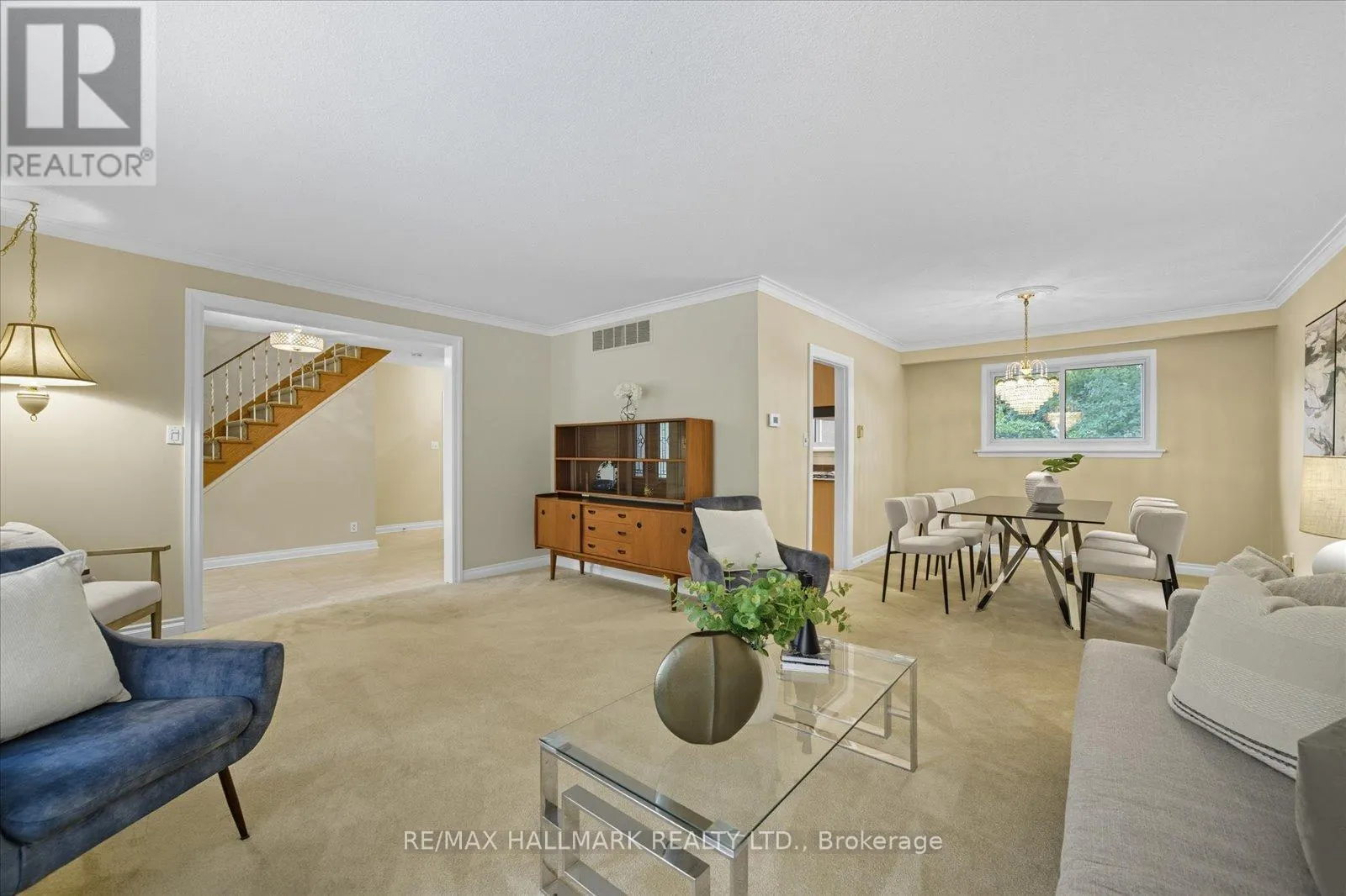 28 CHRISTMAN COURT