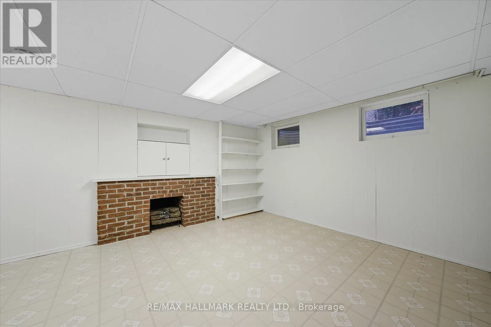 28 CHRISTMAN COURT