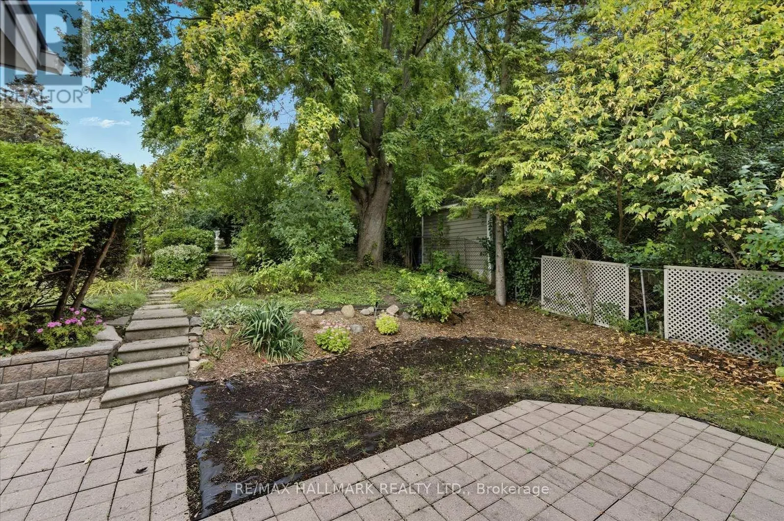 28 CHRISTMAN COURT