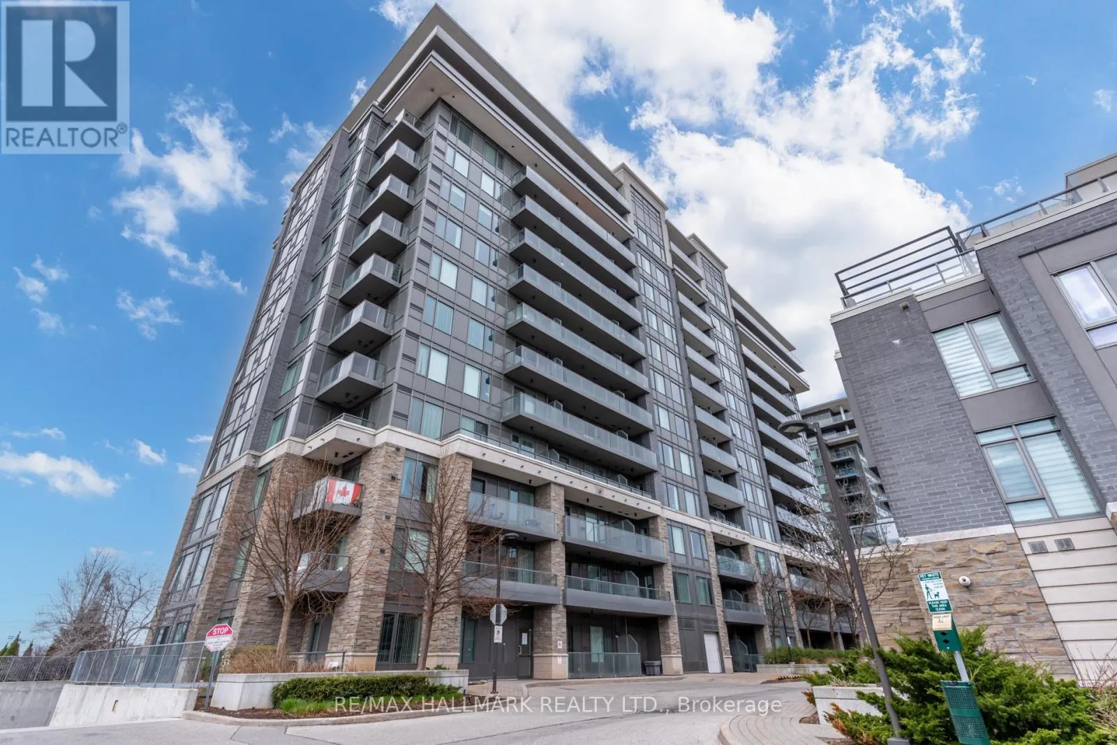RG15 - 325 SOUTH PARK ROAD