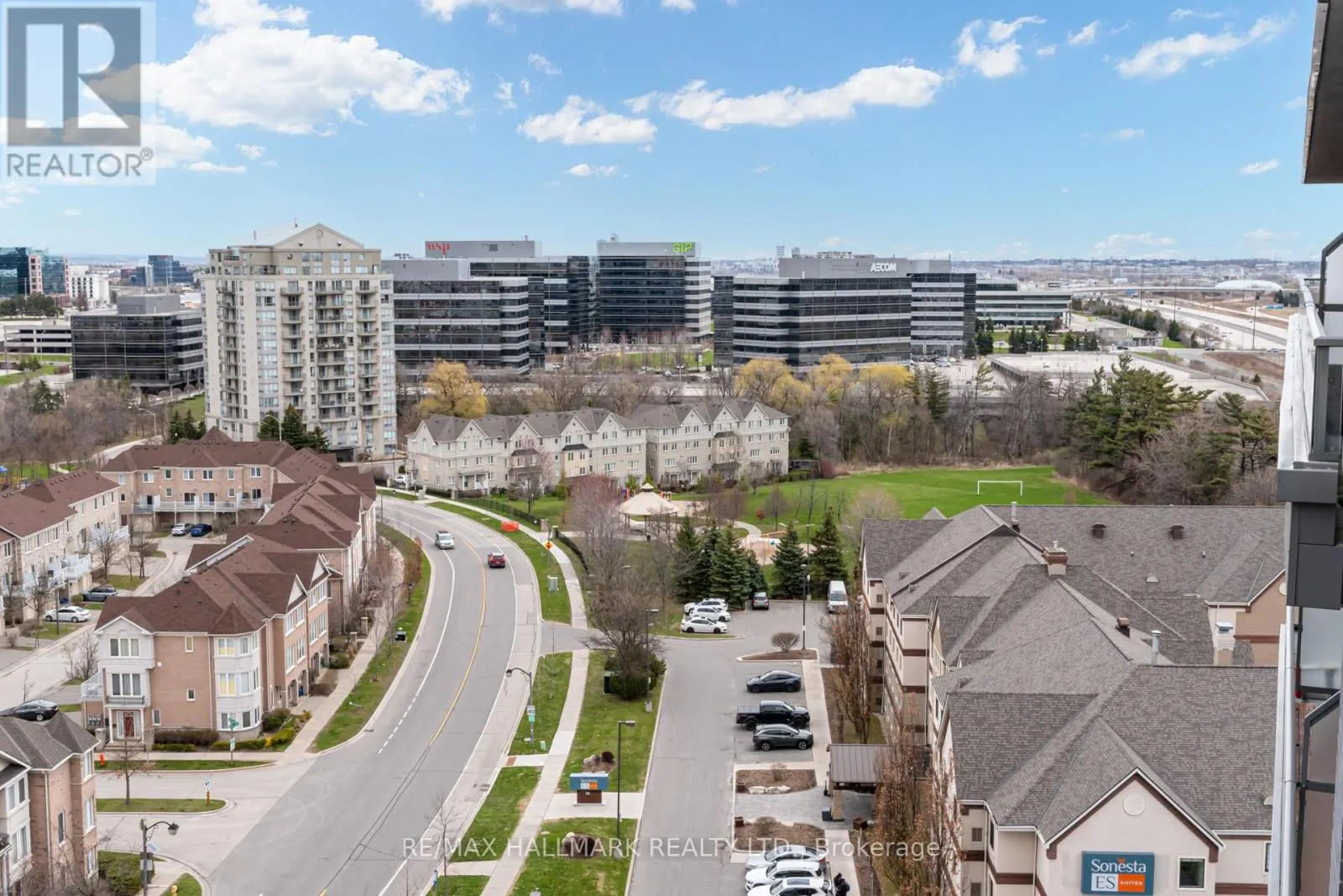 RG15 - 325 SOUTH PARK ROAD