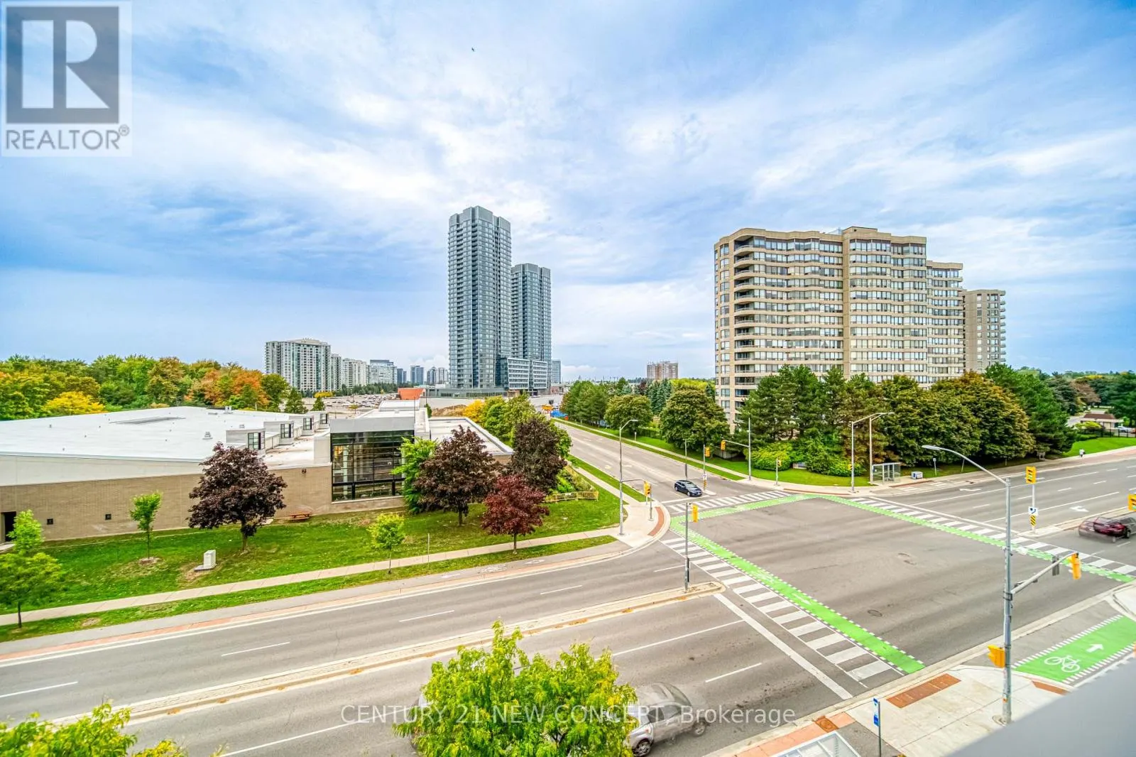 895 CLARK AVENUE W