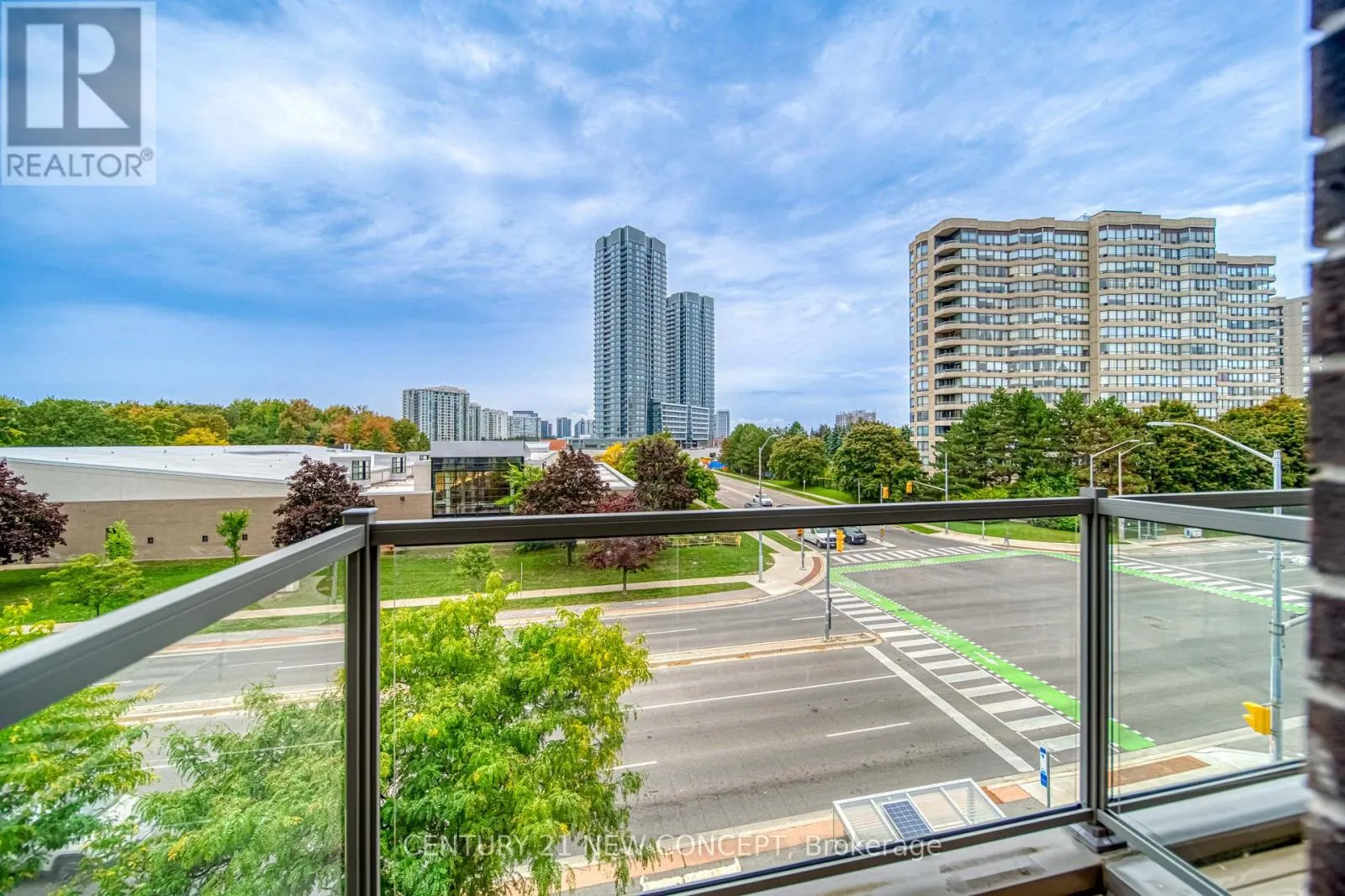 895 CLARK AVENUE W