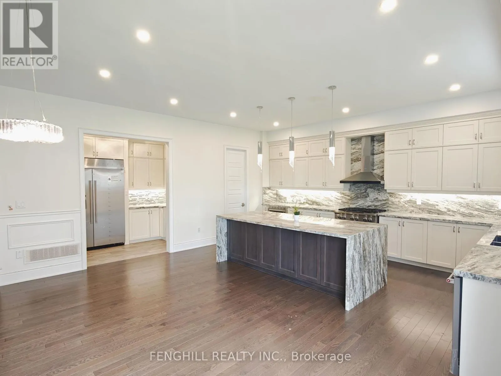 10 ELMERS LANE