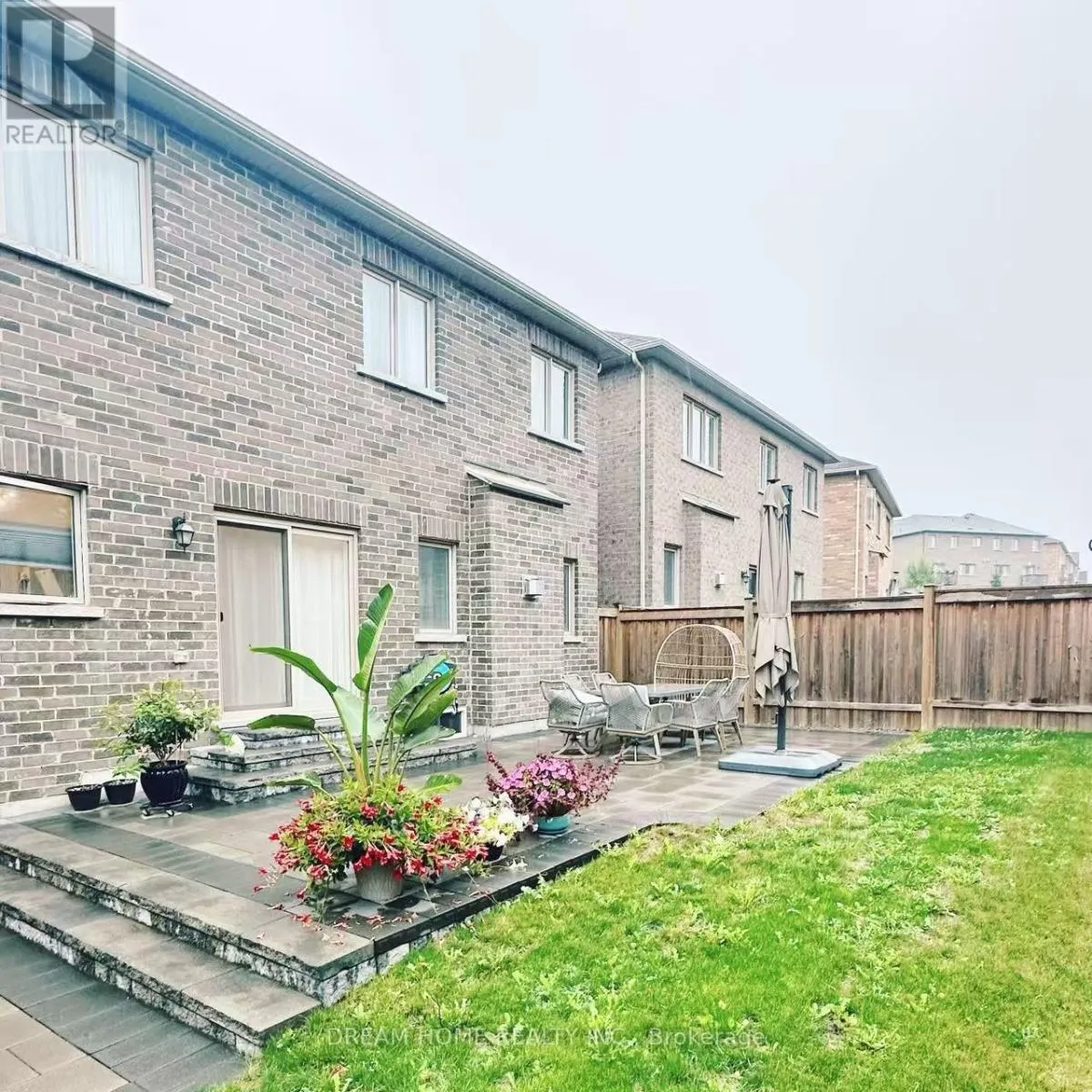41 MYNDEN WAY
